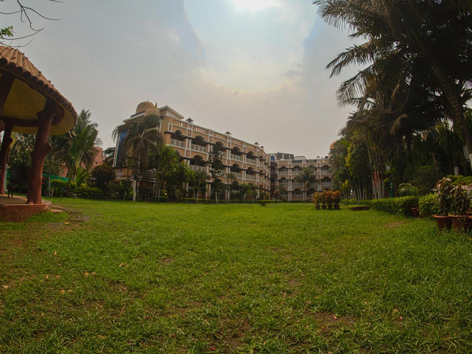 Nrs Royal Palace Hotel Puri Exterior photo